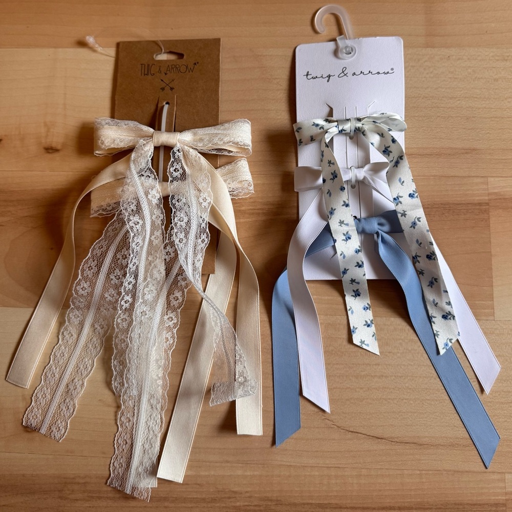 🎀Dry Goods Elegant Lace and Ribbon Hair Bows Brand New🎀